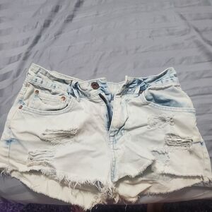 Bullhead Size 5 High Rise Distressed Jean Shorts